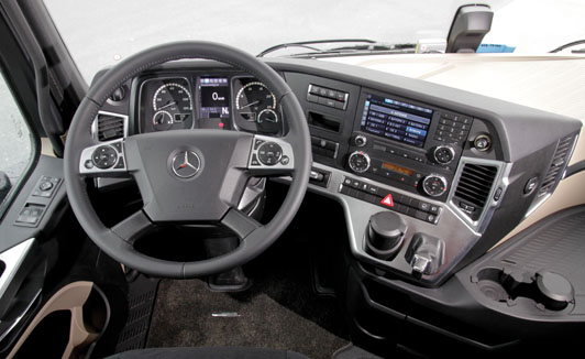 Transeuropea Trucking Mercedes Benz: Actros contra Actros