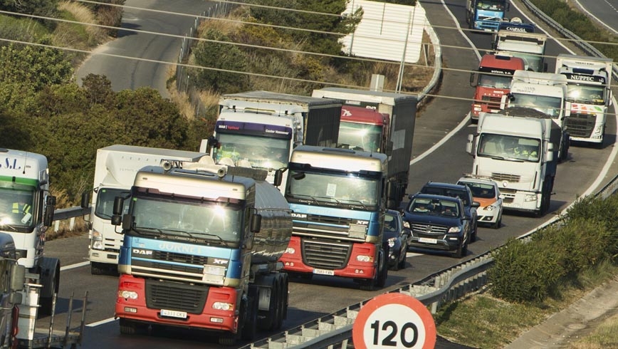 Camiones parados en Cataluña