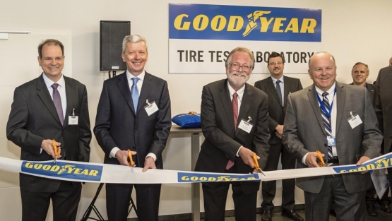 Inauguración laboratorio Goodyear en Luxemburgo