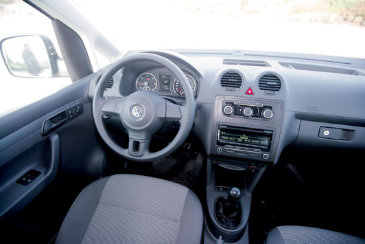 Cabina de la Volkswagen Caddy Maxi Kombi 1.6 TDI BlueMotion