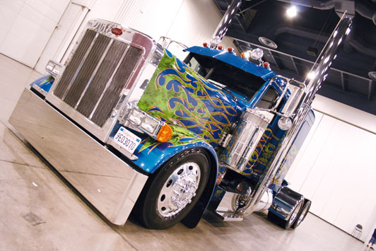 Peterbilt 377 convertible descapotable en de Las Vegas Truck Show