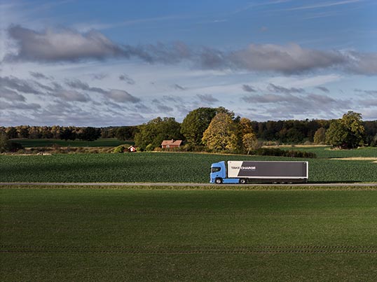 Camión eléctrico Scania en ruta