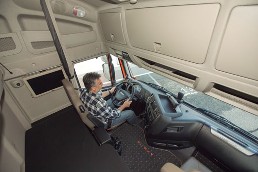 Cabina del Stralis Hi-Way Euro 6