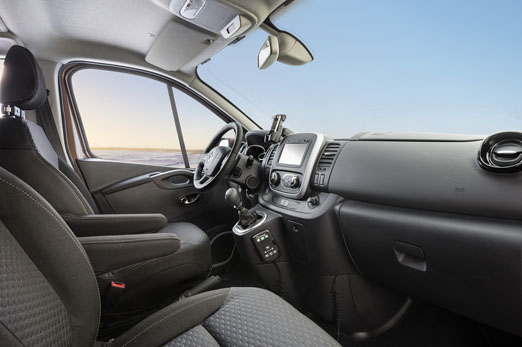 Interior del Vivaro Surf