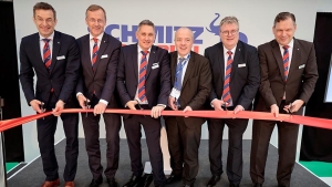 Apertura de la nueva planta de Schmitz Cargobull en Reino Unido