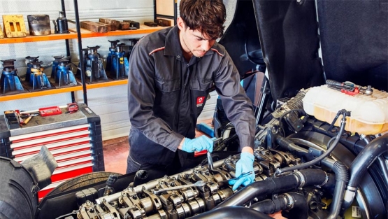 Curso de formación dual de Renault Trucks