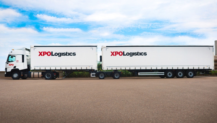 Megacamión XPO Logistics