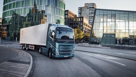 Volvo inicia la producción de camiones eléctricos de 700 km