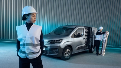 Furgonetas eléctricas Peugeot: capacidad y servicios para profesionales