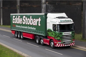 contrato con las empresas Eddie Stobart y AW Jemkinson Forest Products