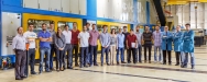 Alumnos del máster junto a directivos de Volkswagen Navarra y Tecnun