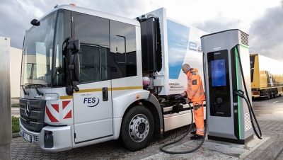 Mercedes-Benz Trucks lanza la batería reacondicionada CB400: una solución sostenible y eficiente para camiones eléctricos