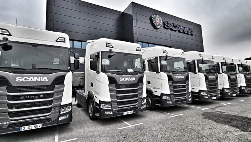 20 camiones Súper 460 S de Juan Francisco Aranda S.L.