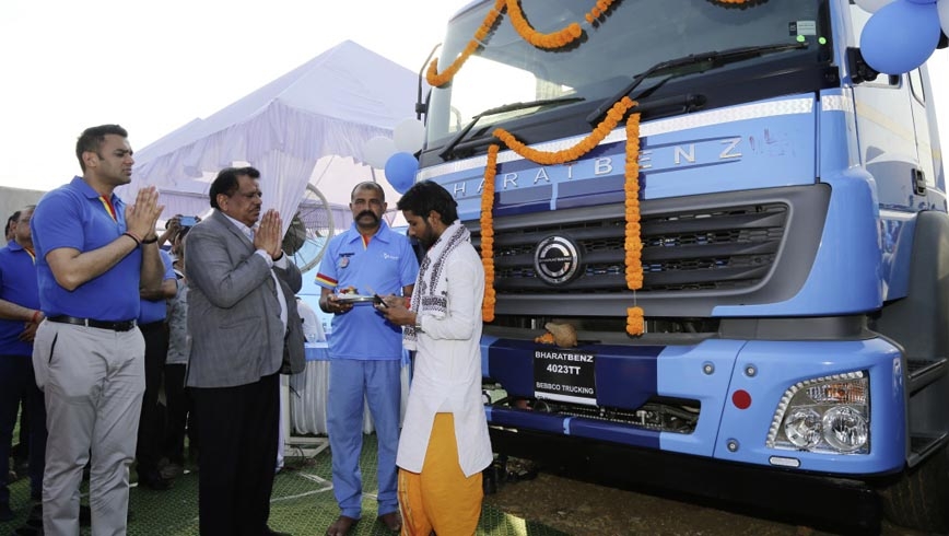 Entrega de camiones BharatBenz a CJ Darcl Logistics