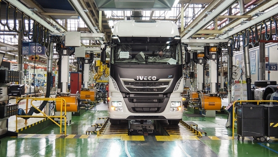 fabricacion de camiones en la planta de Iveco