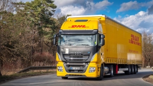 Megatrailer Iveco Stralis NP de DHL Freight