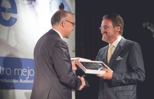 Jaime Revilla recoge el premio