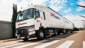 Megacamión XPO Logistics