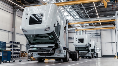 DAF pone en marcha una cadena de montaje de camiones eléctricos