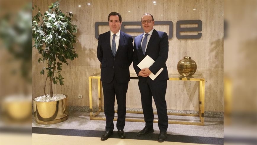 Marcos Basante, presidente de la Asociación del Transporte Internacional por Carretera (ASTIC) y Antonio Garamendi, presidente de CEOE