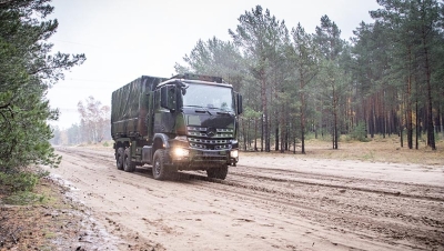 Mercedes-Benz Arocs refuerza la movilidad militar de Alemania