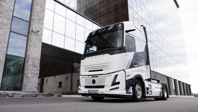 Volvo Trucks celebra su 100 aniversario con una edición especial de sus FH y FH16