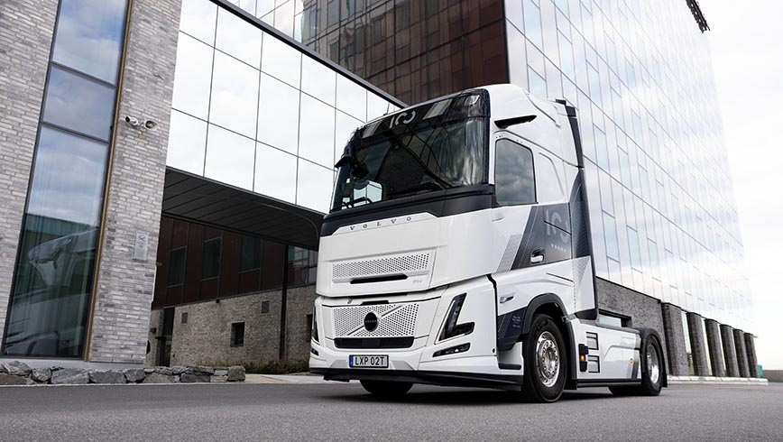 Volvo Trucks celebra su 100 aniversario con una edición especial de sus FH y FH16