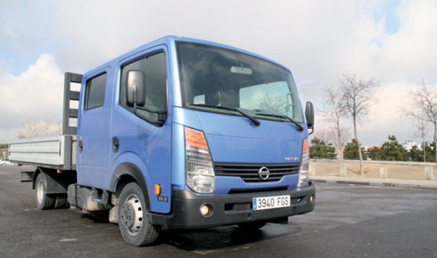 Nissan Cabstar 35.15 doble cabina