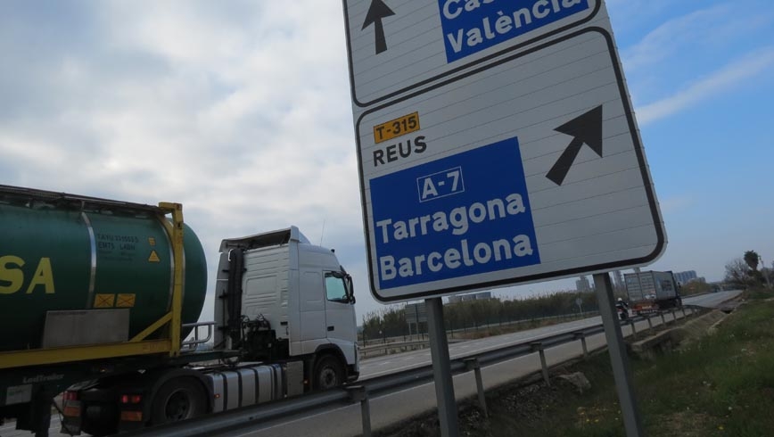 Camión en carretera