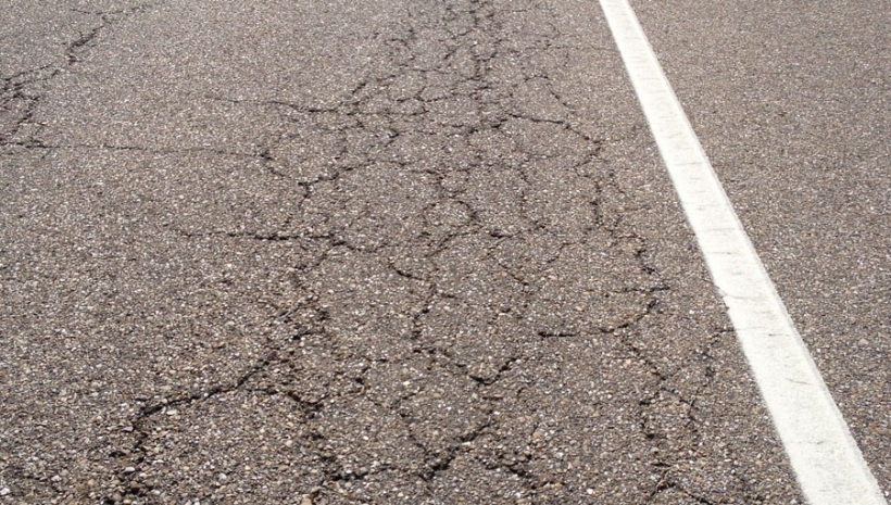 Grietas en las carreteras españolas