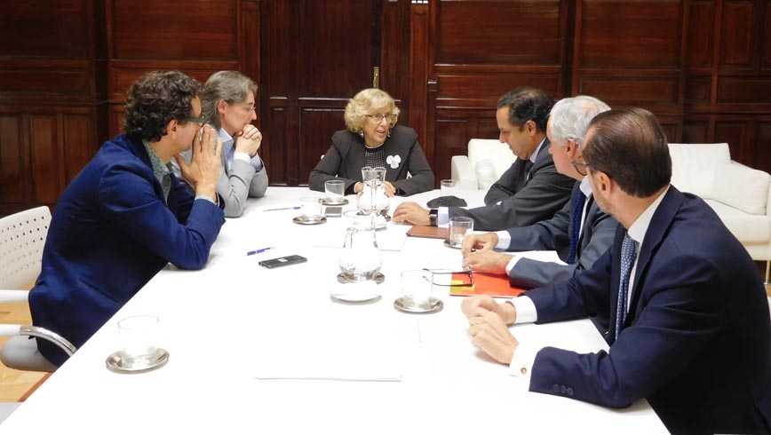 Reunión Juan Pablo Lázaro con Manuela Carmena