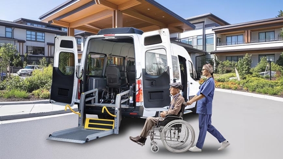 Transporte adaptado para personas mayores