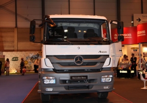 Axor 2533L de Mercedes Benz con transmisión automática Allison 3200