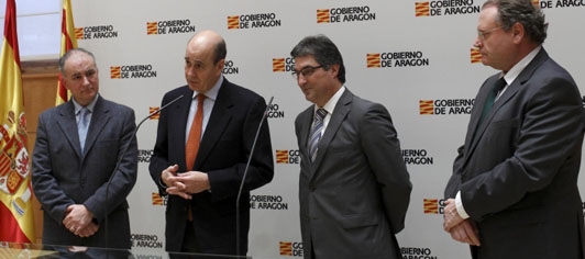 Firma del acuerdo entre el Gobierno de Aragón y Abertis Autopistas