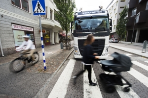 Non- Hit Car and Truck de Volvo Trucks