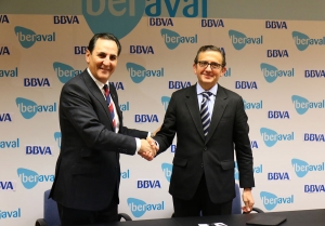 Firma del acuerdo entre Iberaval y BBVA